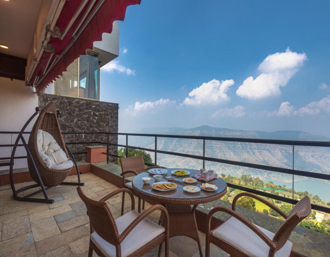 Saffronstays Aurelia, Panchgani - Balinese Villa With Breathtaking Valley Views Bagian luar foto