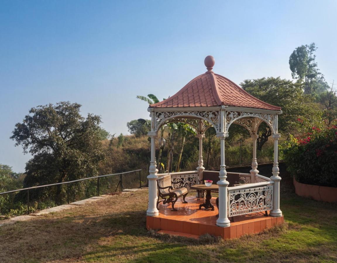 Saffronstays Aurelia, Panchgani - Balinese Villa With Breathtaking Valley Views Bagian luar foto